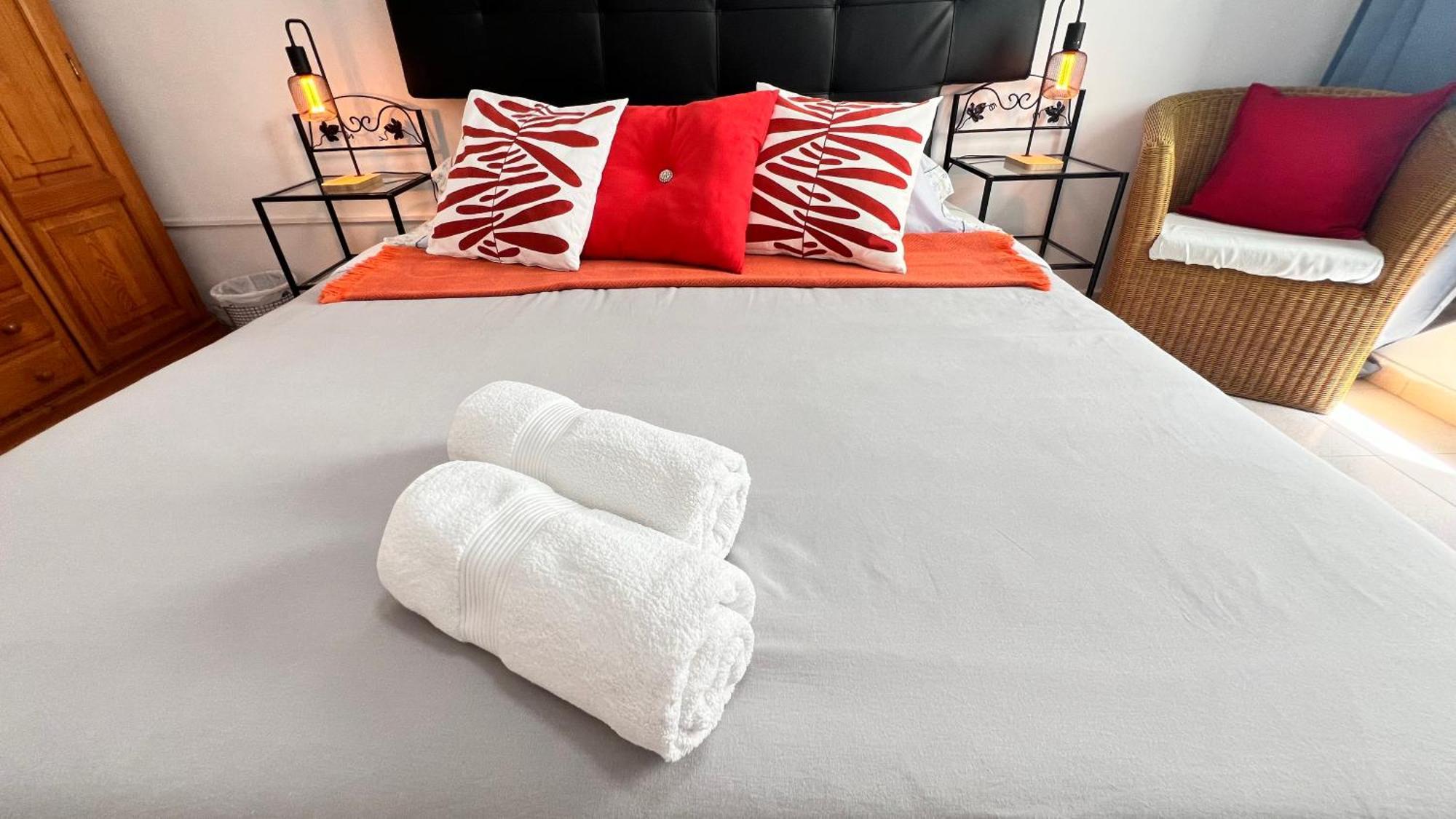 Alcamar Habitacion Privada Con Las Areas De Sala, Cocina Y Bano Que Se Comparten Cerca Al Mar! Alcalá 외부 사진